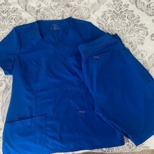 Cherokee Infinity Scrub Set